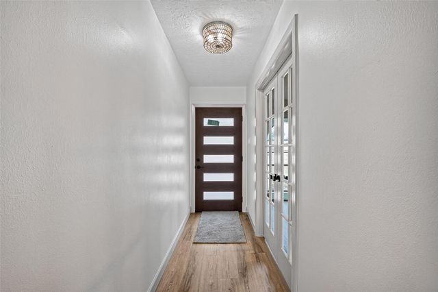 15702 La Cabana Drive, Houston, TX 77062