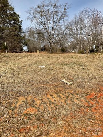 293 S Pea Ridge Road, Mooresboro, NC 28114