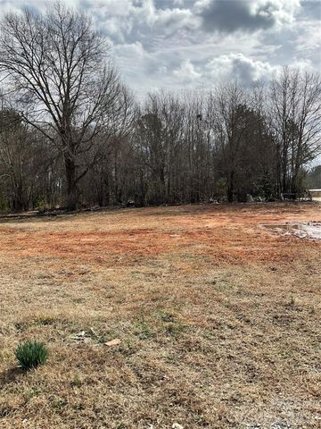 293 S Pea Ridge Road, Mooresboro, NC 28114