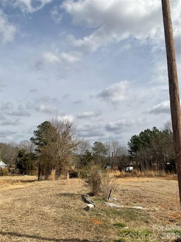 293 S Pea Ridge Road, Mooresboro, NC 28114