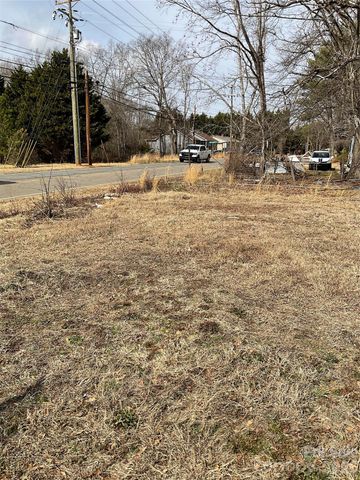 293 S Pea Ridge Road, Mooresboro, NC 28114