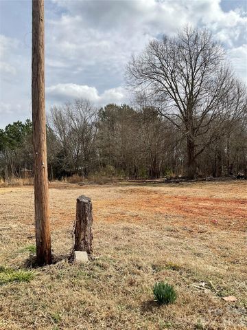 293 S Pea Ridge Road, Mooresboro, NC 28114