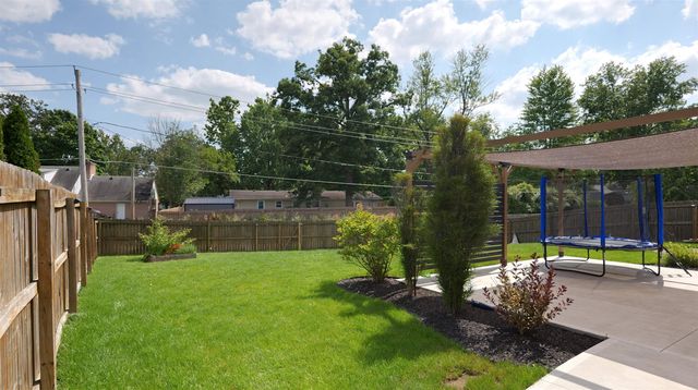 7214 Sandyridge Place, Fort Wayne, IN 46835
