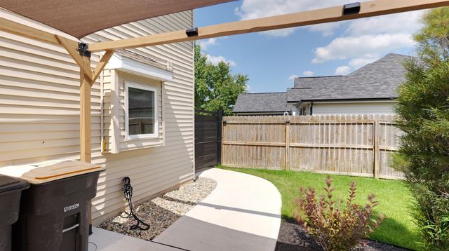 7214 Sandyridge Place, Fort Wayne, IN 46835