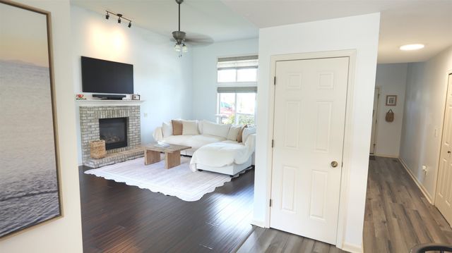 7214 Sandyridge Place, Fort Wayne, IN 46835