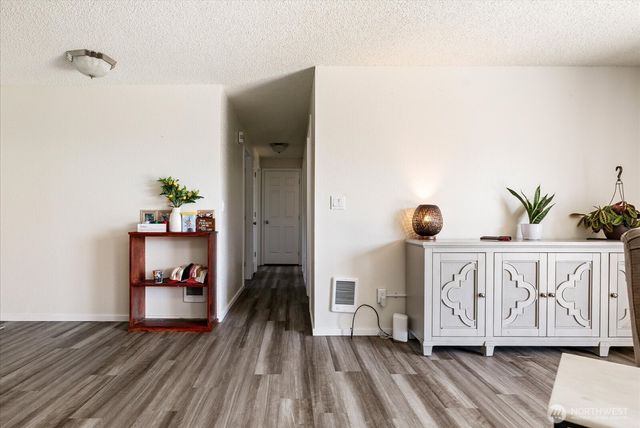 699 Maplewood Loop, Oak Harbor, WA 98277