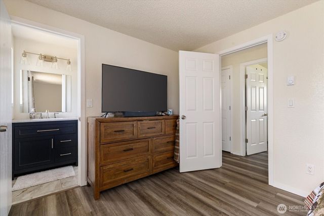699 Maplewood Loop, Oak Harbor, WA 98277