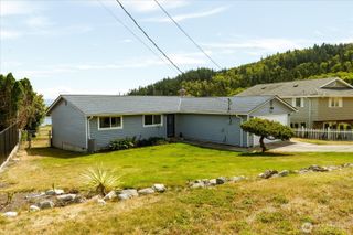 699 Maplewood Loop, Oak Harbor, WA 98277