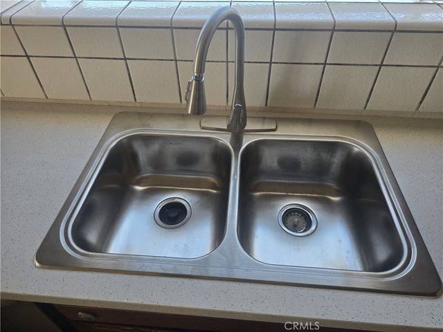 7057 W Avenue H, Lancaster, CA 93536
