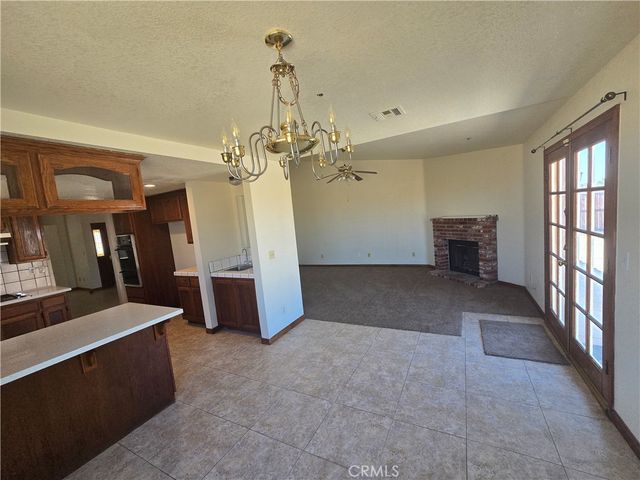 7057 W Avenue H, Lancaster, CA 93536