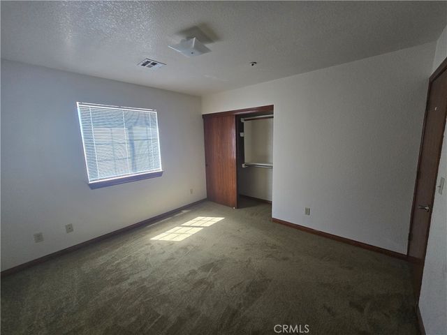 7057 W Avenue H, Lancaster, CA 93536
