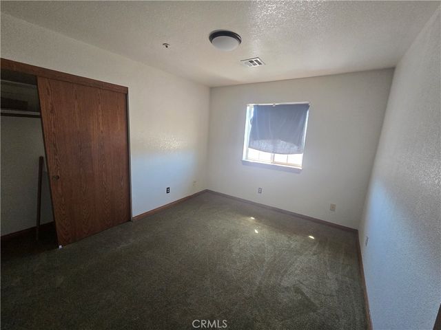 7057 W Avenue H, Lancaster, CA 93536