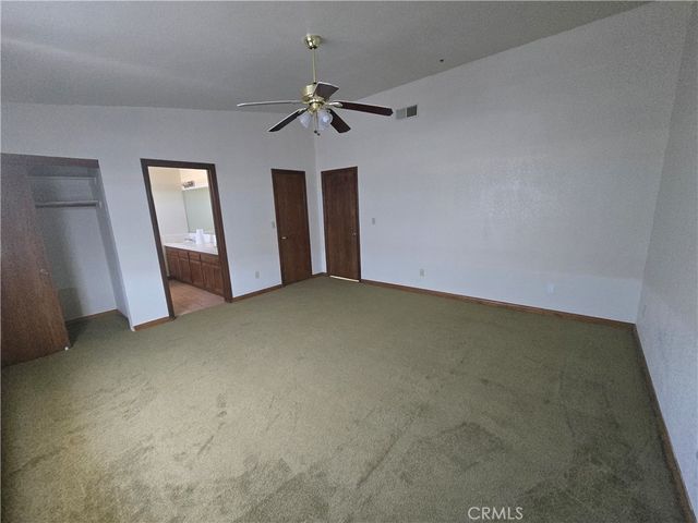 7057 W Avenue H, Lancaster, CA 93536