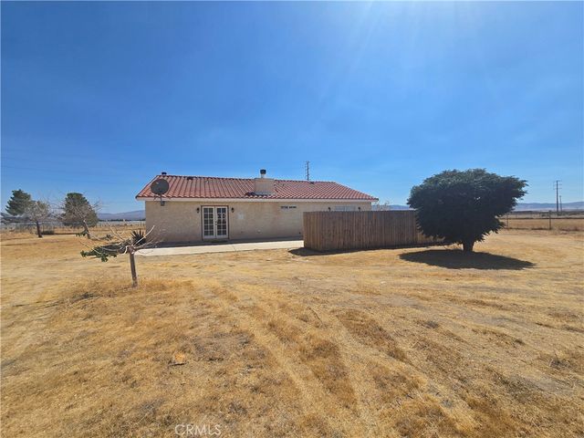 7057 W Avenue H, Lancaster, CA 93536