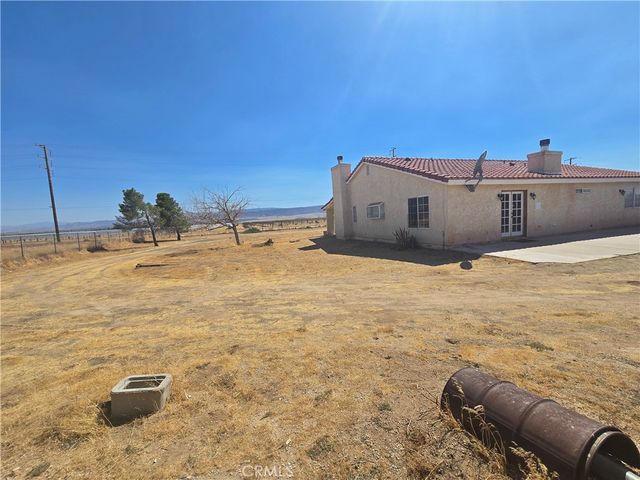 7057 W Avenue H, Lancaster, CA 93536
