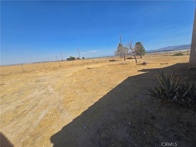7057 W Avenue H, Lancaster, CA 93536
