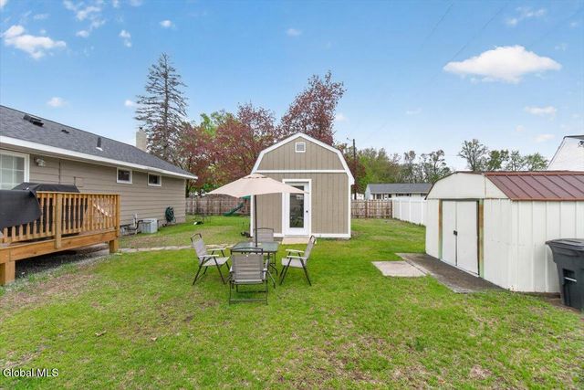117 Locust Park, Colonie, NY 12205