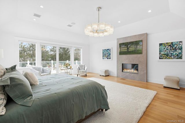 4 Heatherwood Lane, Quogue, NY 11959