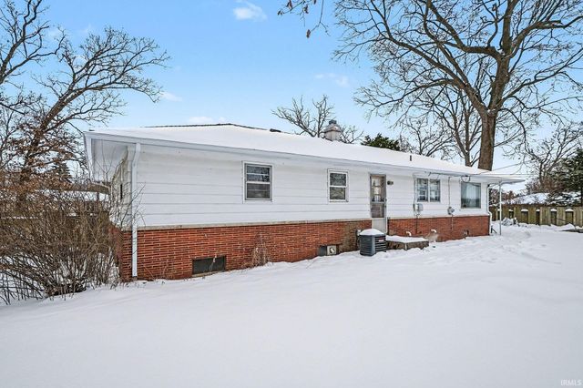 3924 Sheridan Plaza, South Bend, IN 46628