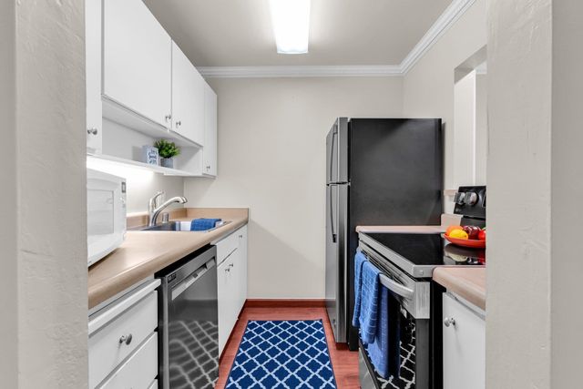 470 N Civic Dr 105, Walnut Creek, CA 94596