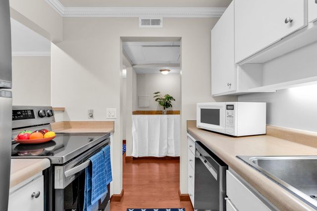 470 N Civic Dr 105, Walnut Creek, CA 94596