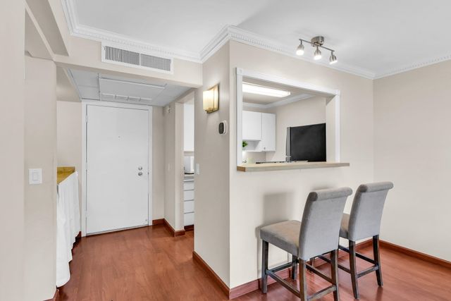 470 N Civic Dr 105, Walnut Creek, CA 94596