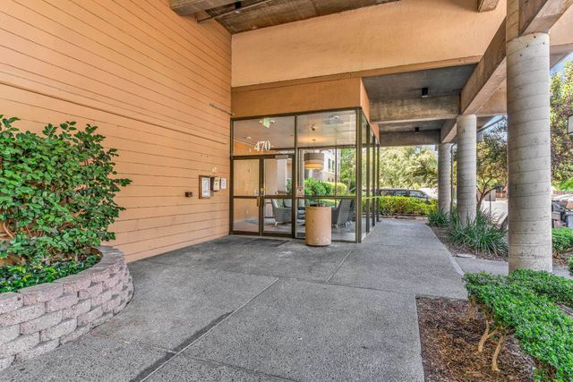 470 N Civic Dr 105, Walnut Creek, CA 94596