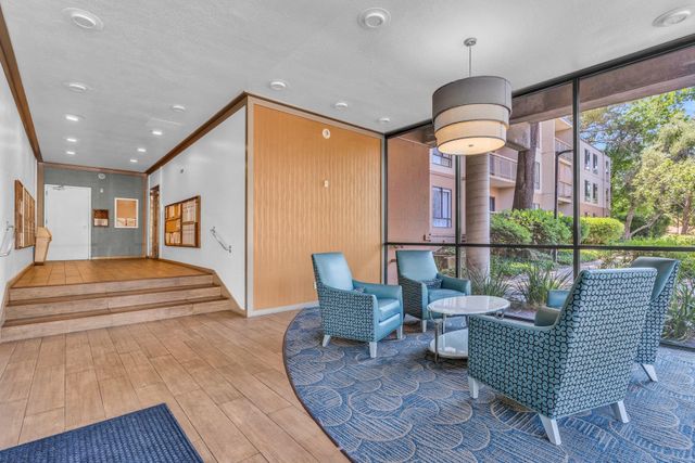 470 N Civic Dr 105, Walnut Creek, CA 94596