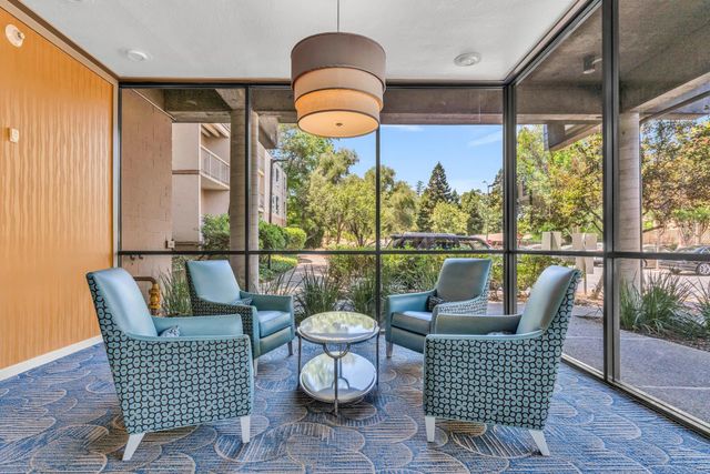 470 N Civic Dr 105, Walnut Creek, CA 94596