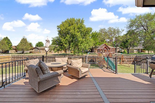 639 Rittgers Ln, Salina, KS 67401