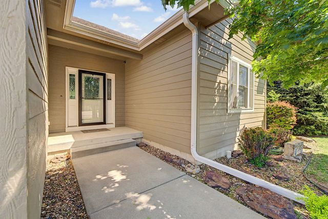 639 Rittgers Ln, Salina, KS 67401