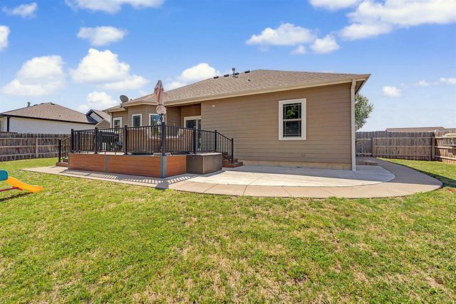 639 Rittgers Ln, Salina, KS 67401