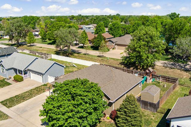 639 Rittgers Ln, Salina, KS 67401