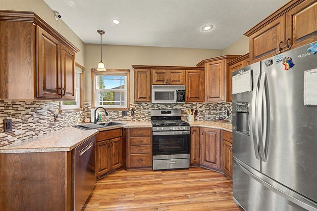 639 Rittgers Ln, Salina, KS 67401
