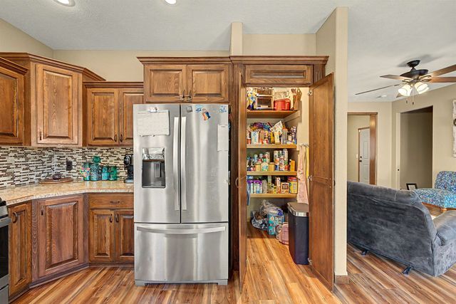 639 Rittgers Ln, Salina, KS 67401
