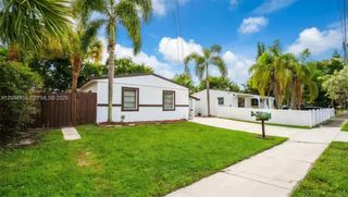 2634 Thomas Street, Hollywood, FL 33020