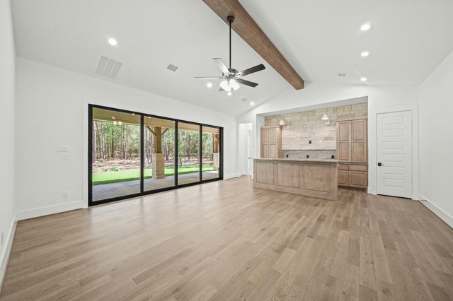 7738 Dog Wood Acres Drive, Montgomery, TX 77316