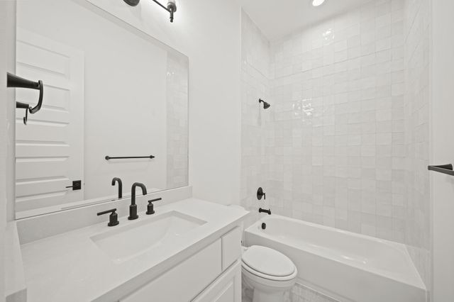 7738 Dog Wood Acres Drive, Montgomery, TX 77316