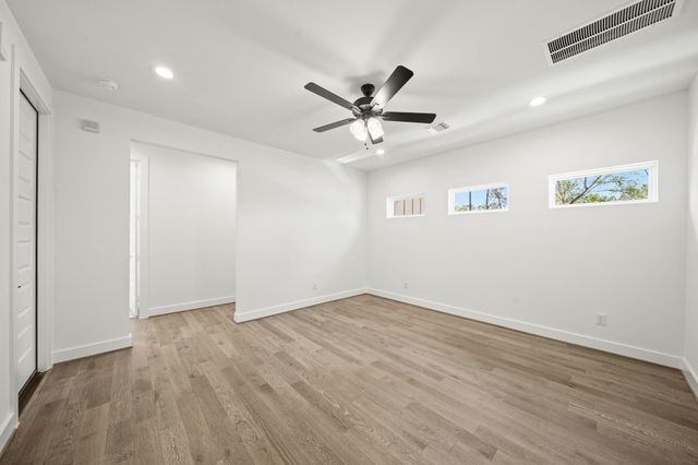 7738 Dog Wood Acres Drive, Montgomery, TX 77316