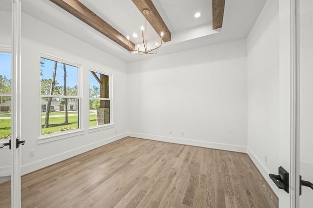 7738 Dog Wood Acres Drive, Montgomery, TX 77316