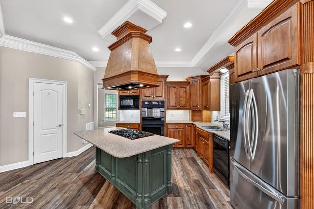 205 Old Palmetto Road, Benton, LA 71006