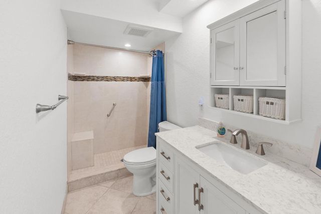 100 Wettaw Lane 9, North Palm Beach, FL 33408