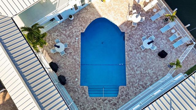 100 Wettaw Lane 9, North Palm Beach, FL 33408