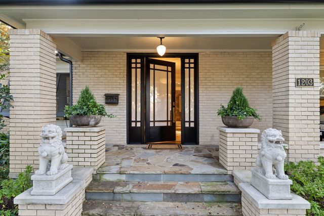1203 N Windomere Avenue, Dallas, TX 75208