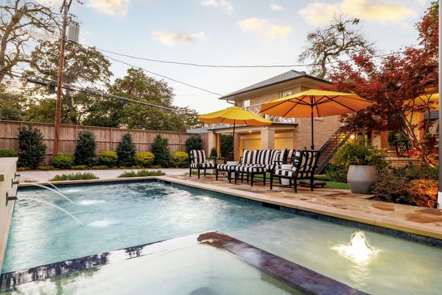 1203 N Windomere Avenue, Dallas, TX 75208