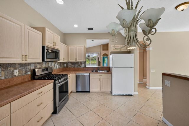326 NW TREELINE Trace, Port St. Lucie, Port St Lucie, FL 34986