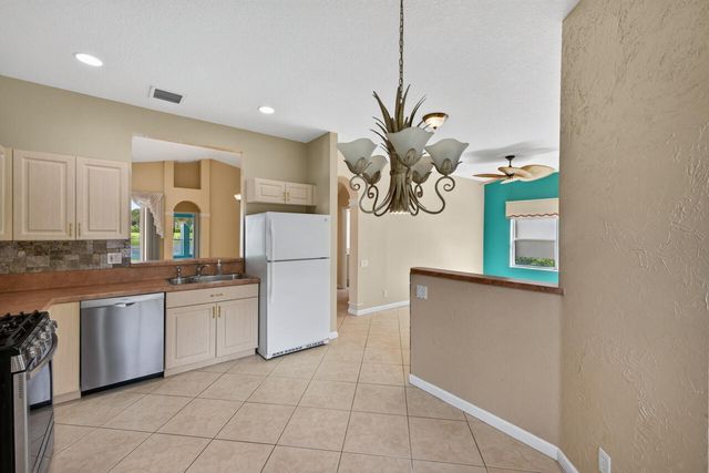 326 NW TREELINE Trace, Port St. Lucie, Port St Lucie, FL 34986