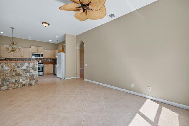 326 NW TREELINE Trace, Port St. Lucie, Port St Lucie, FL 34986
