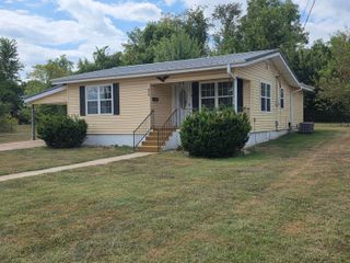 813 S Bryan Street, Houston, MO 65483
