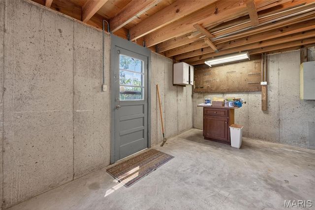 6 Helmsdale Court, Ballwin, MO 63011